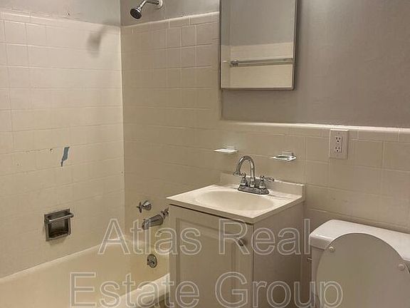 5th image of 1520 N Trenton St Unit 203