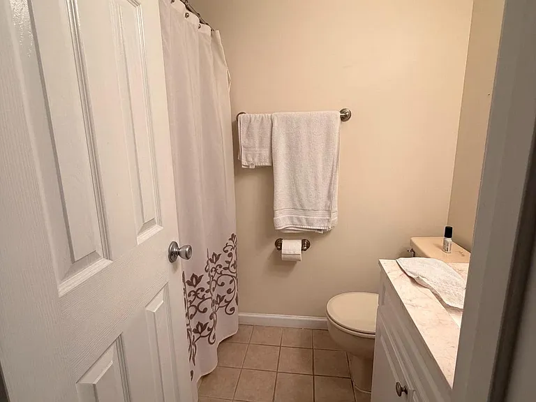 1015 Hopkins Ct — Photo 7