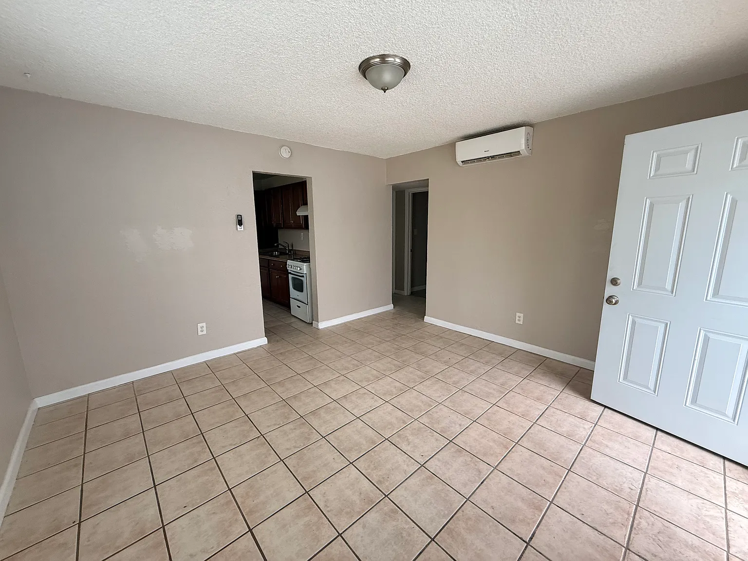 1311 Oregon St — Photo 2