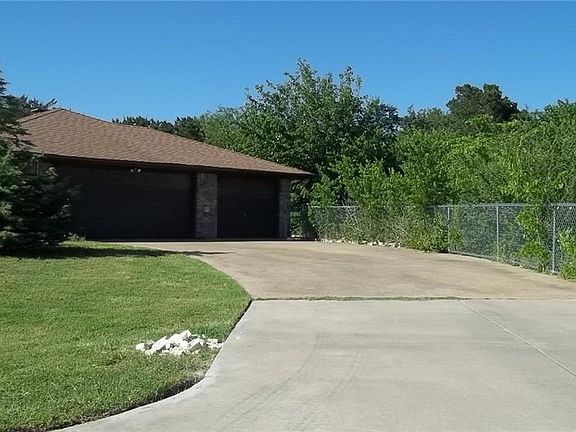 2nd image of 202 Royal Oak Dr