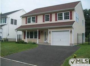 634 Woodland Ave, Old Bridge, NJ 08879