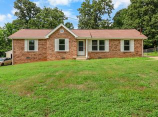 931 Poppy Dr, Clarksville, TN 37042