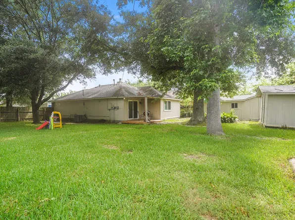 24826 Broad Pine Dr, Huffman, TX 77336
