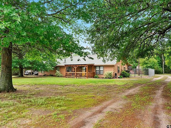 4th image of 561 County Road 3820