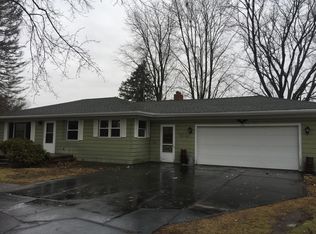 135 E Gloucester Dr, Saginaw, MI 48609