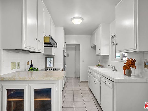 3rd image of 5974 Buckingham Pkwy Unit 308