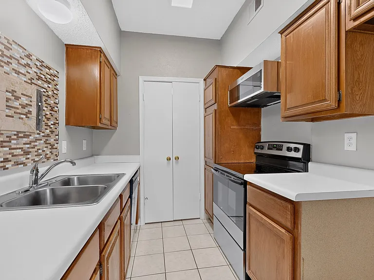 12921 Abrams Rd #705 — Photo 9