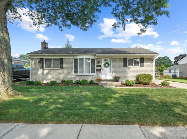 9194 Pere Ave, Livonia, MI 48150