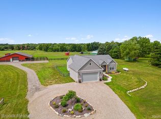 3260 Merwin Rd, Lapeer, MI 48446