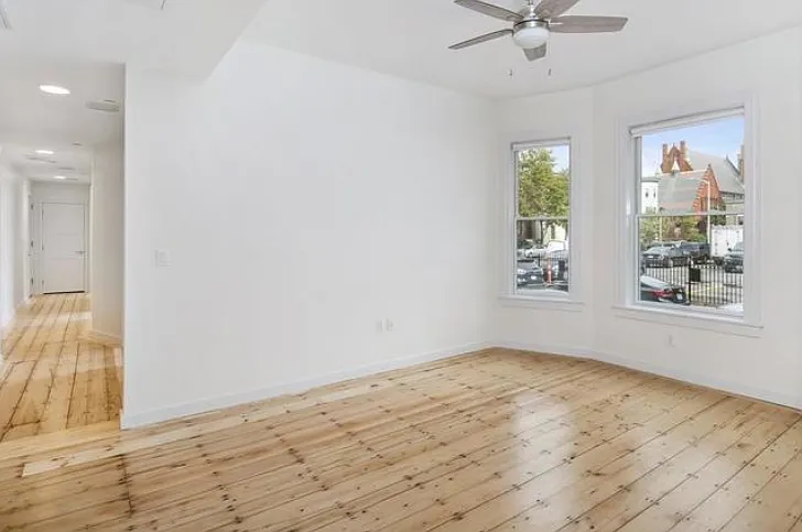 4 bed, 1325 sqft, $6,700 — Photo 4