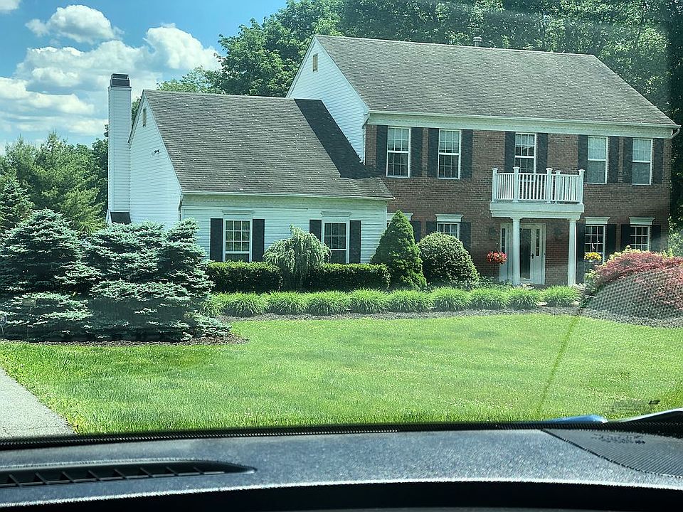 2nd image of 373 Sand Shore Rd