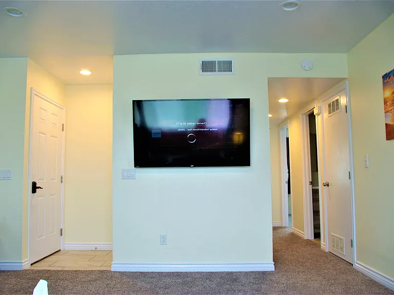 2633 Highland Ave #5 — Photo 9
