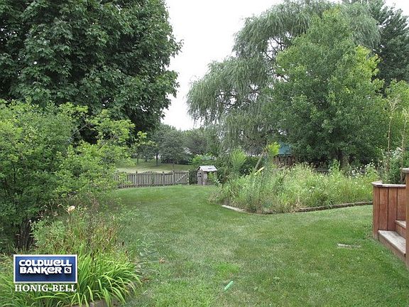 4th image of 1221 River Oak Dr