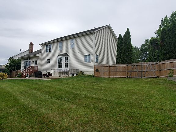 2nd image of 38 Whitestone Dr