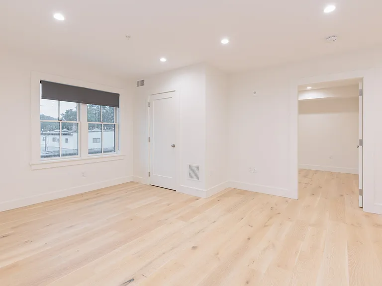 Trapelo Rd — Photo 16