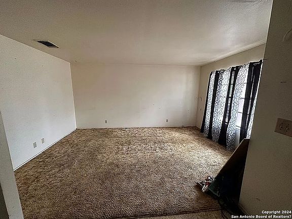 2nd image of 7318 Glen Trail