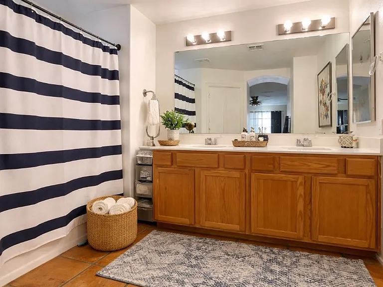7825 W San Miguel Ave — Photo 9