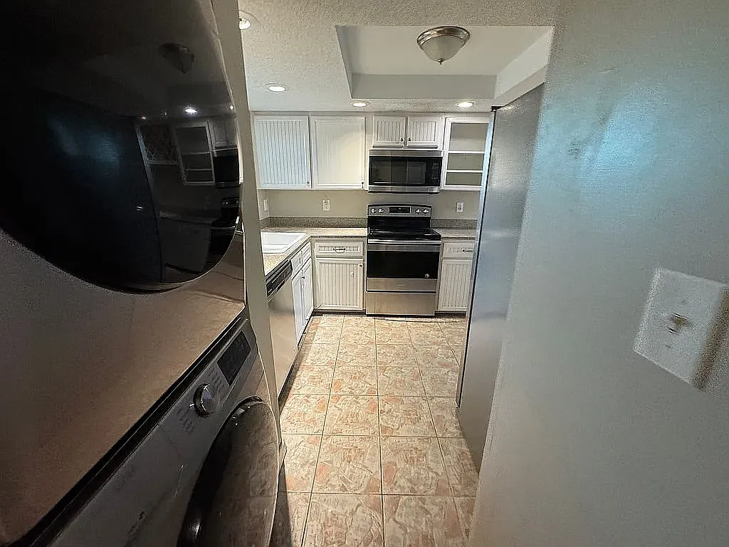 Building Photo - 3390 Ocean Shore Blvd #105