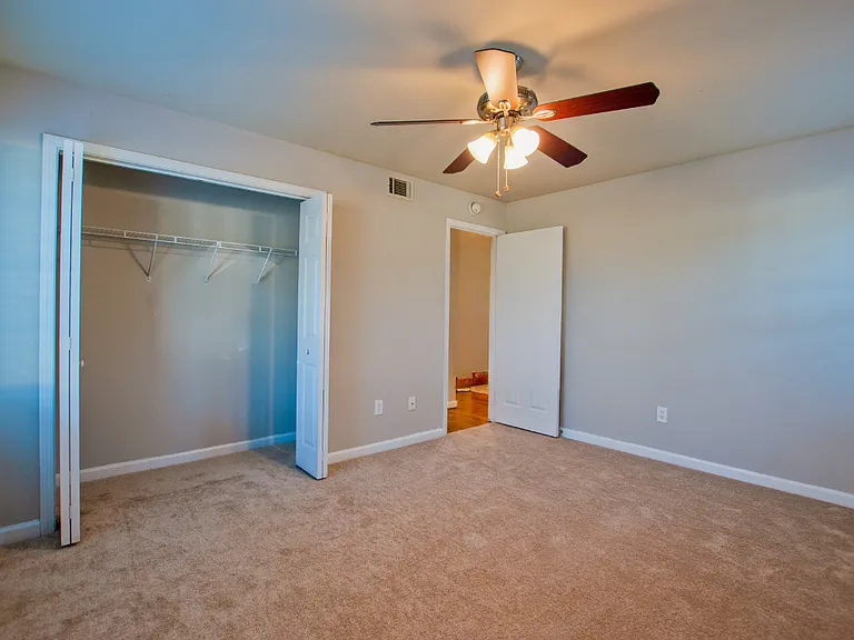 2145 Bolton RD NW — Photo 4