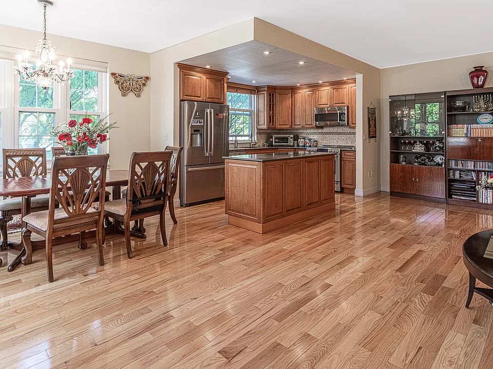 1st image of 130 Oceana Dr W APT 2C