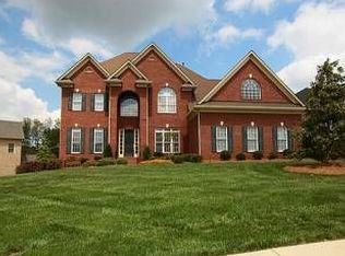 2217 Highland Forest Dr, Waxhaw, NC 28173