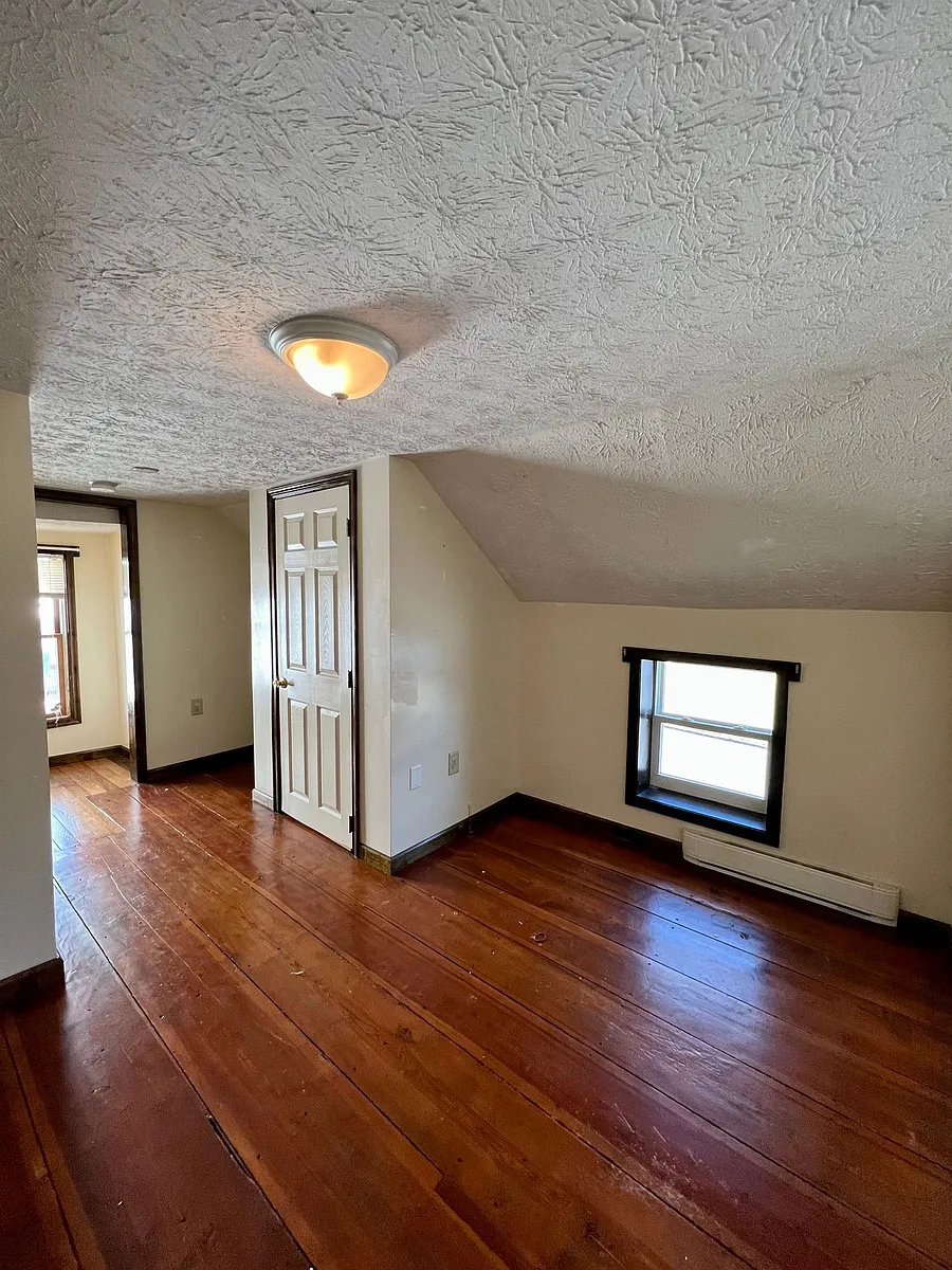 Building Photo - 218 S West St