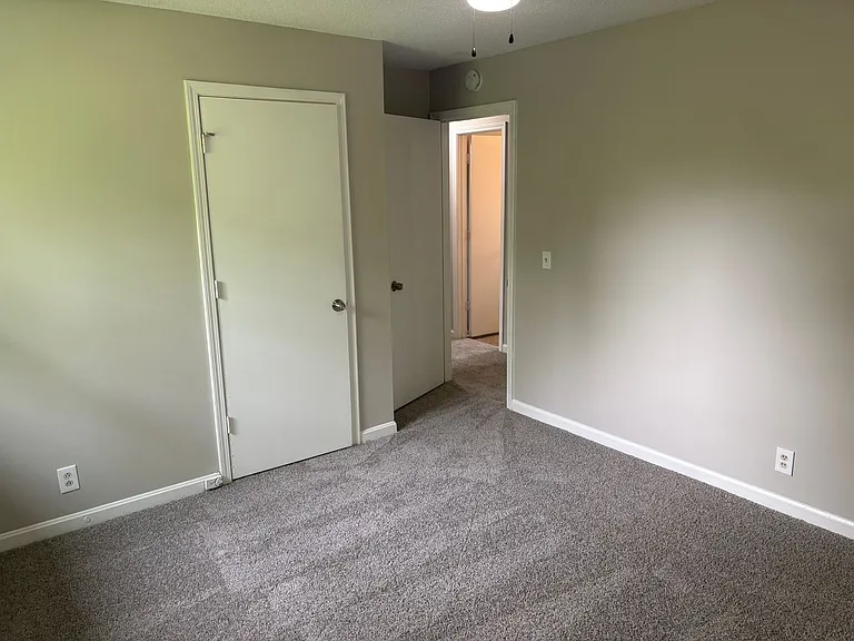 710 Heidi Ct — Photo 10