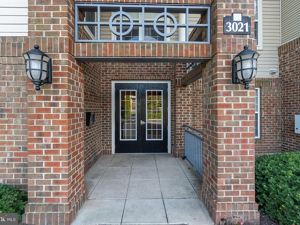 1st image of 3021 Nicosh Cir Unit 1208