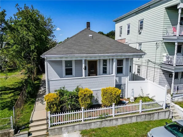 20 Hereford St, Providence, RI 02908