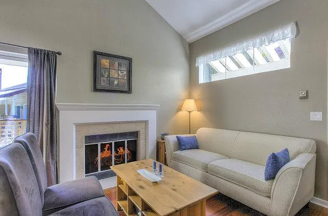 453 Cork Harbour Cir — Photo 3