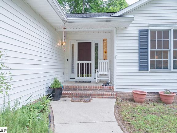 3rd image of 545 E Brookwood Dr
