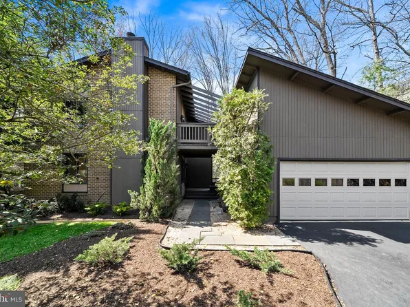 5224 Bradfield Dr, Burke, VA 22015