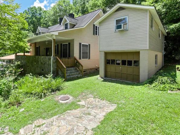 95 Cherokee Avenue, Andrews, NC 28901