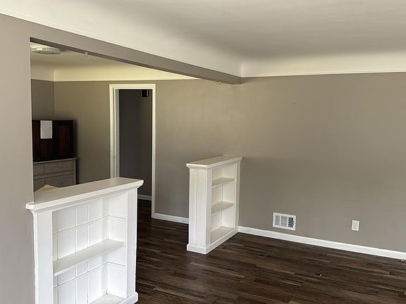 5th image of 2074 Forestlake Dr