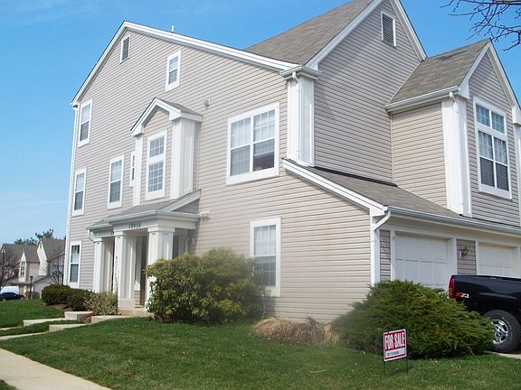 Attached Garage Townhouse