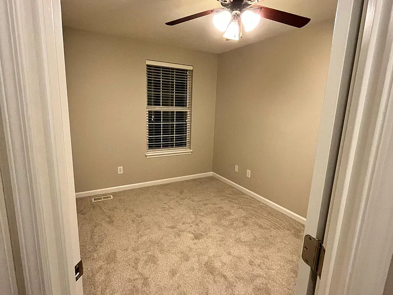 12780 Tamworth Dr — Photo 21