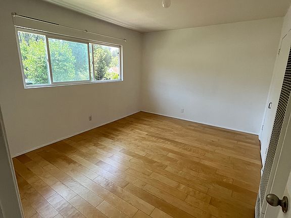 4th image of 1351 Armadale Ave APT 7
