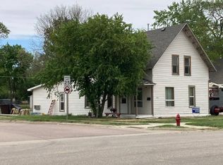 601 E 7th Ave, Redfield, SD 57469