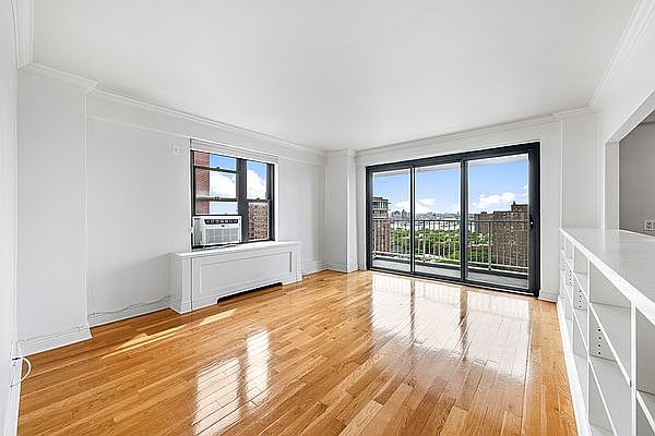 1st image of 413 Grand St APT F1903