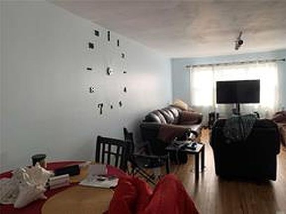 5th image of 9011 Schenck St Floor 2