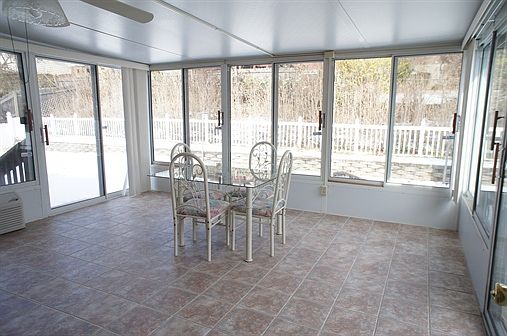 5th image of 7215 Briarview Dr