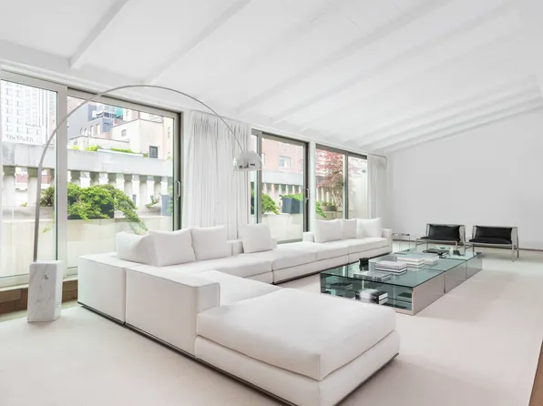 35 East 63rd Street image 1 of 25