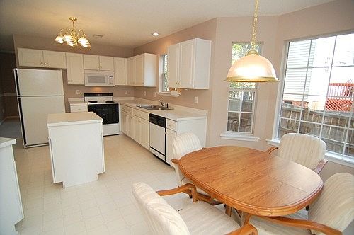 2nd image of 119 Haddington Dr