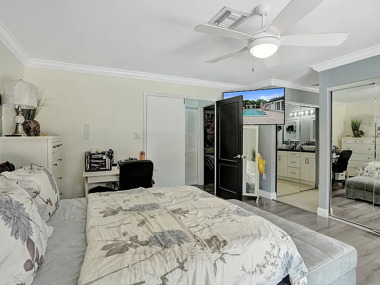 620 SW 100th Ave — Photo 31
