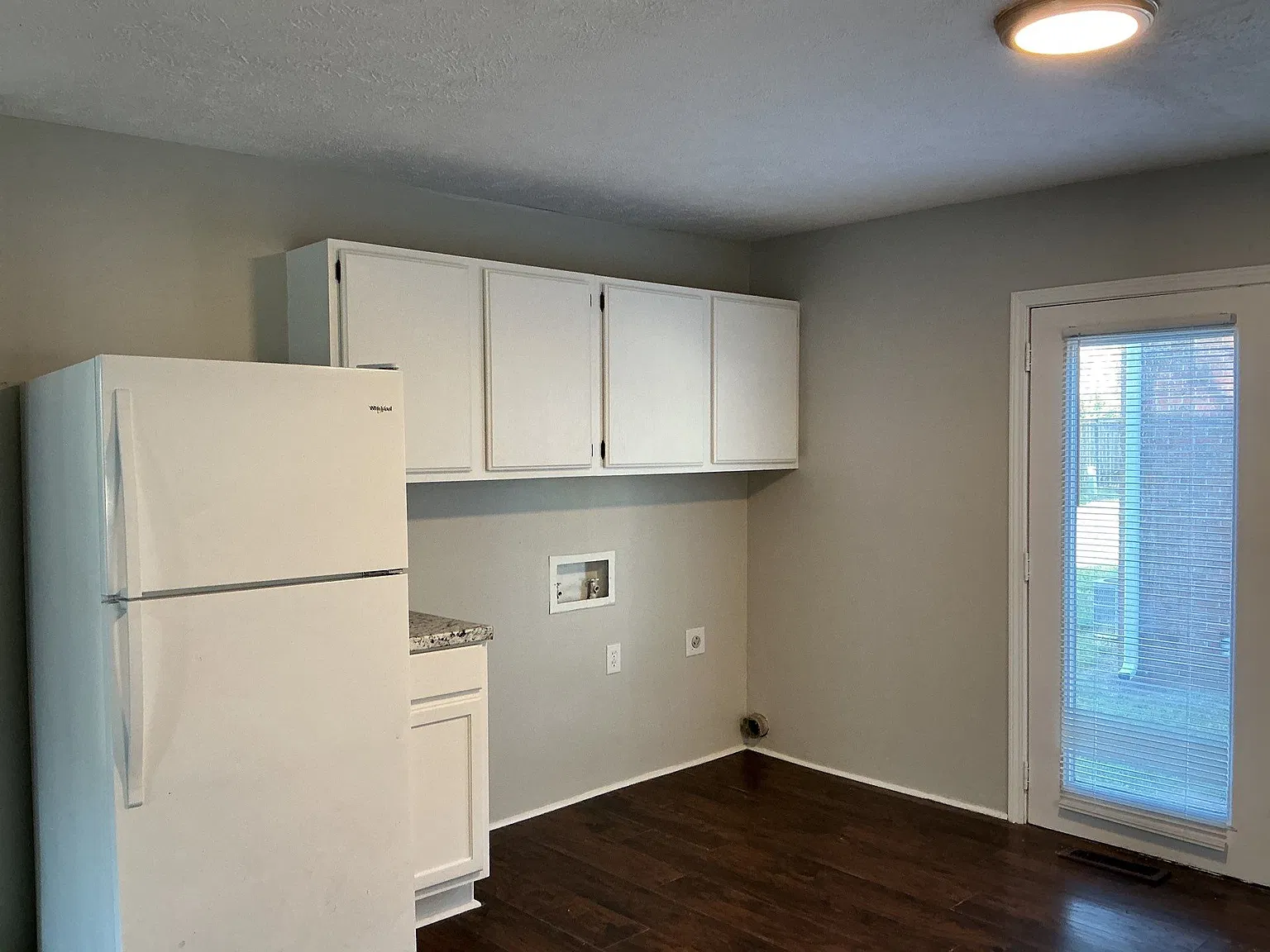 2 bed, 946 sqft, $925 — Photo 3
