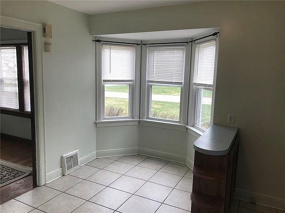 3rd image of 1217 Idaho Ave