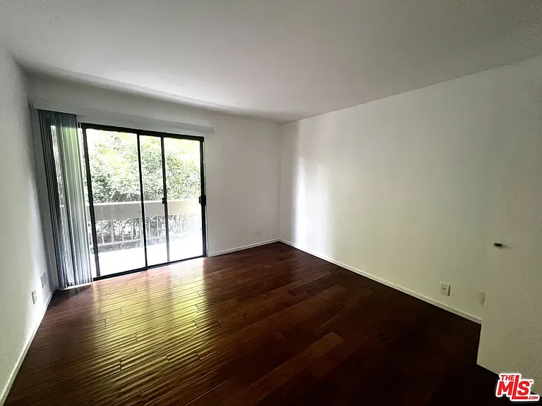 750 N Kings Rd #210 — Photo 8