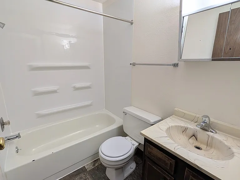 Southview Apartments — Photo 28