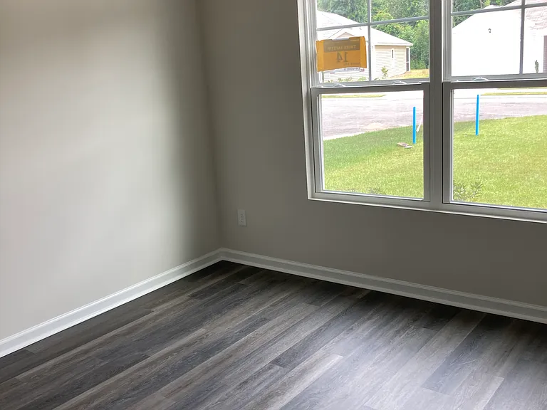 129 Kings Acre Ct — Photo 9
