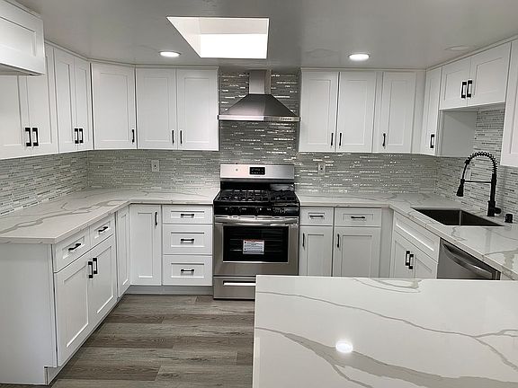 2nd image of 517 Jefferson Ave